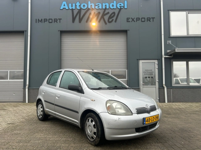 Toyota Yaris - 1.3-16V VVT-i Sol AUTOMAAT AIRCO