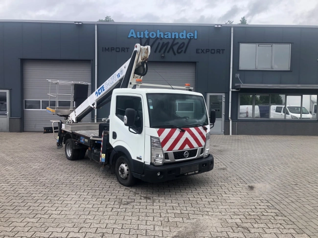 Nissan NT400 - 35.13 3.0 - CTE B-LIFT 18HV VTR