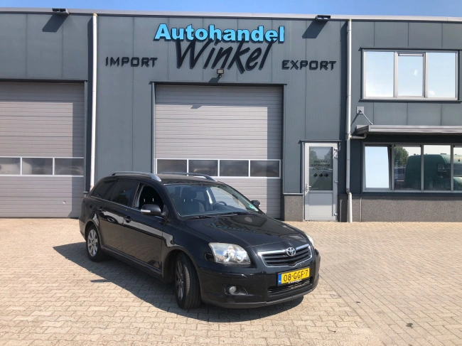 Toyota Avensis Wagon - 1.8 VVTi Luna Business